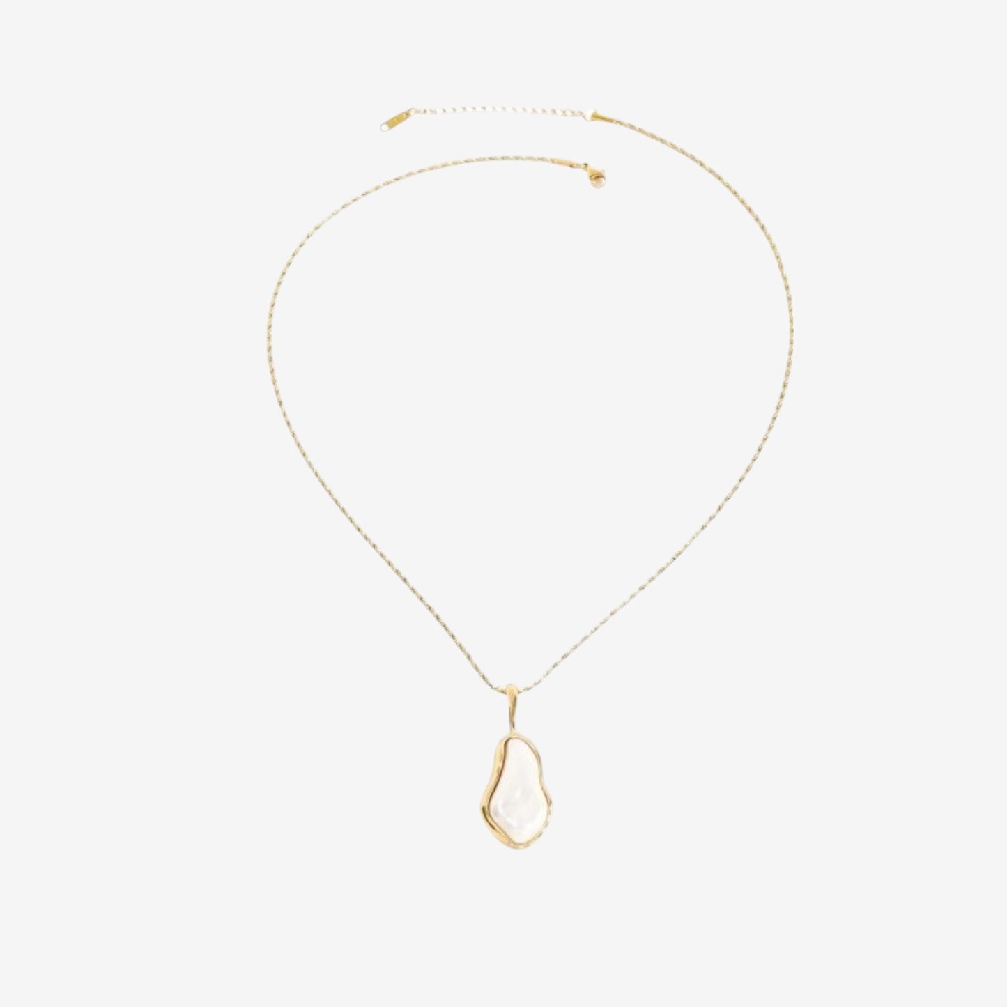 Gold Irregular Pearl Pendant Necklace